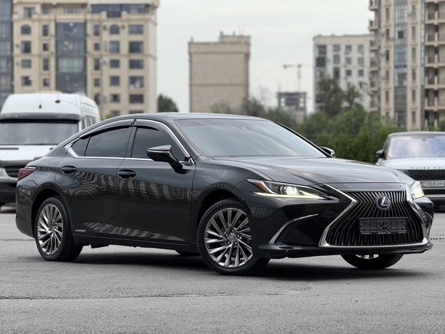Lexus ES VII 2019