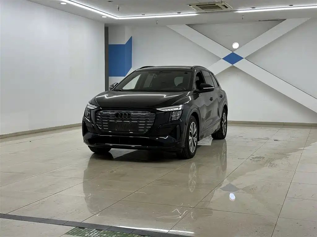 Audi Q5 e-tron 2024