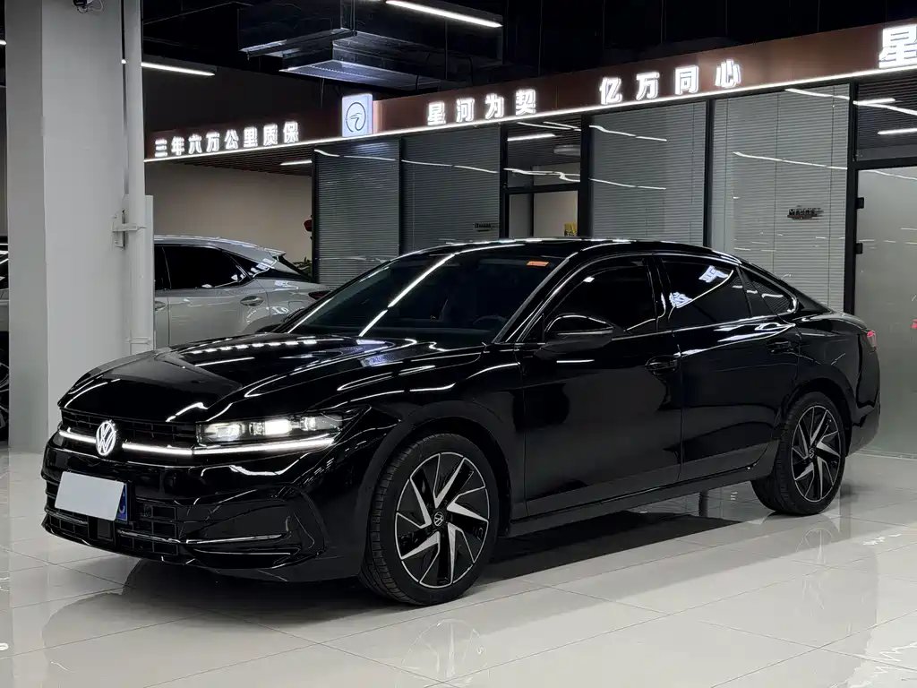 Volkswagen Magotan 2025