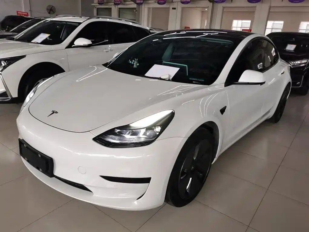 Tesla Model 3 2023