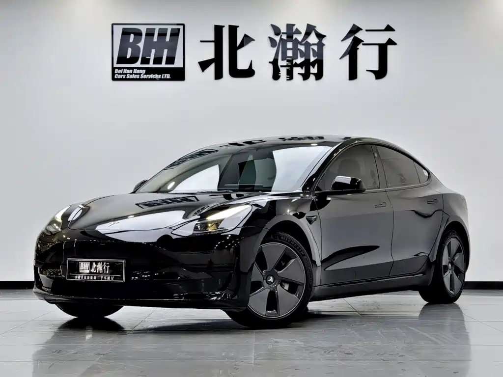 Tesla Model 3 2023