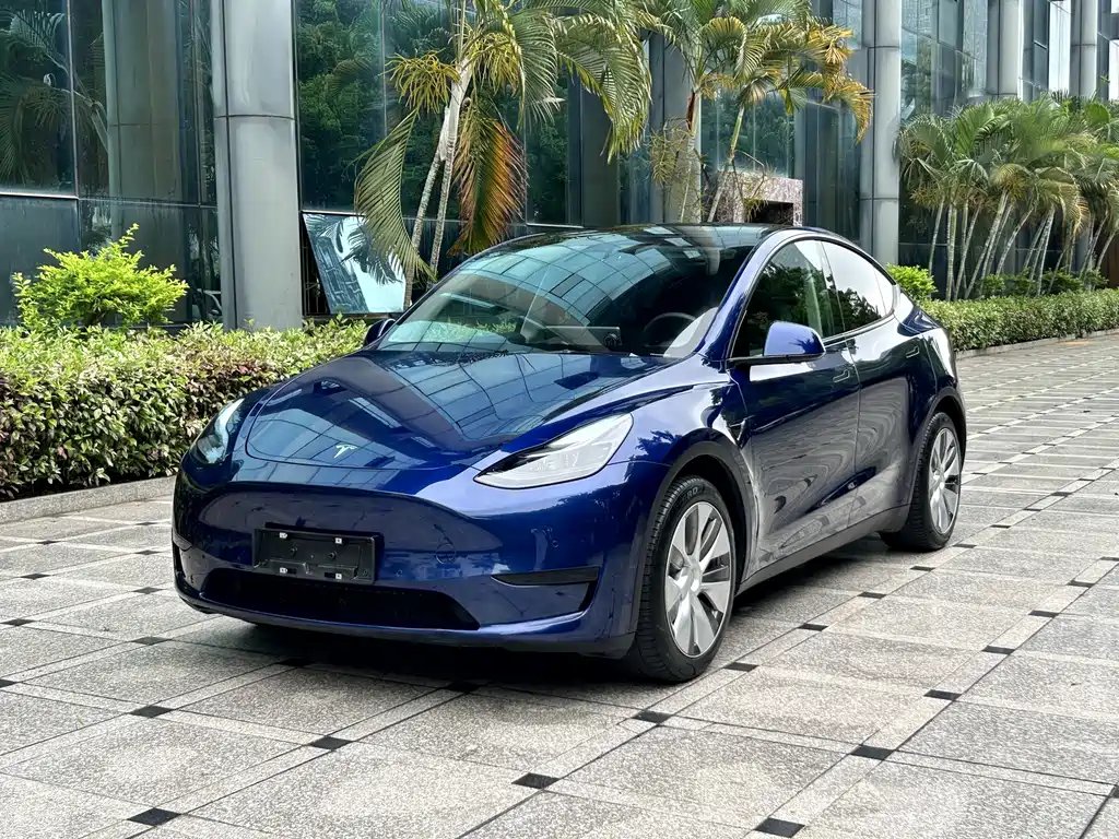 Tesla Model Y 2022