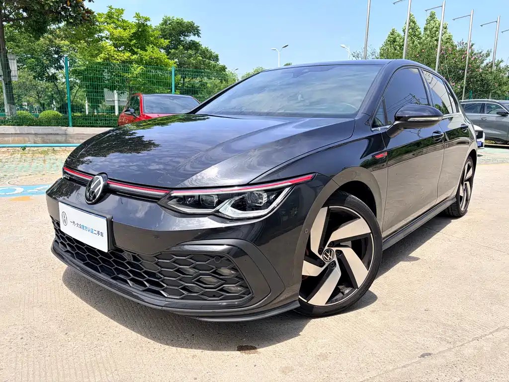 Volkswagen Golf GTI 2024