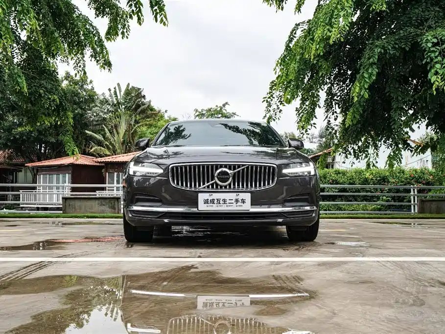 Volvo S90 2022