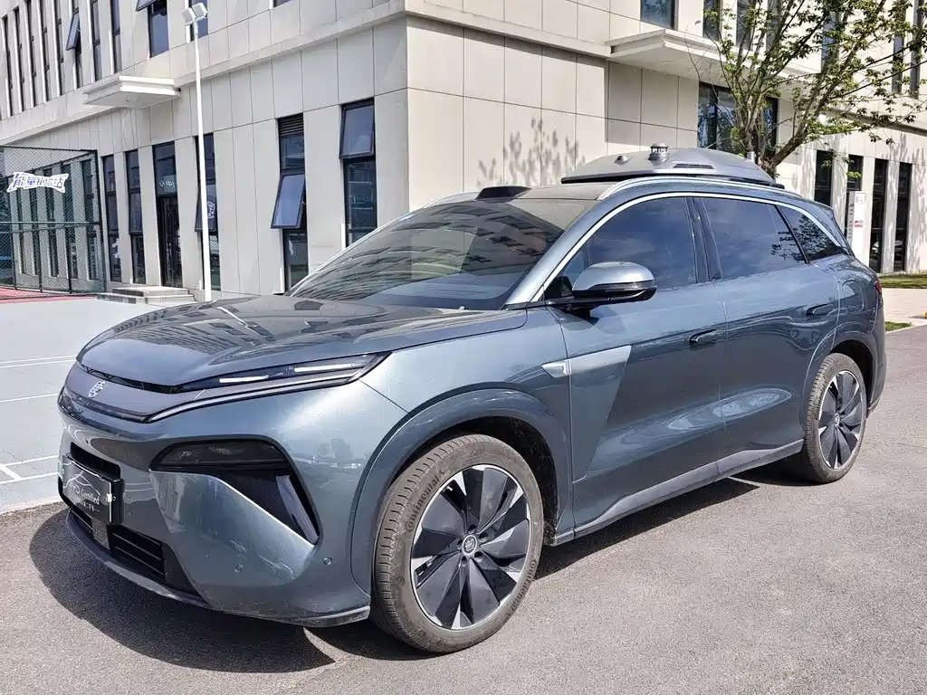 BYD Tang L 2025 — фото 1 из 5