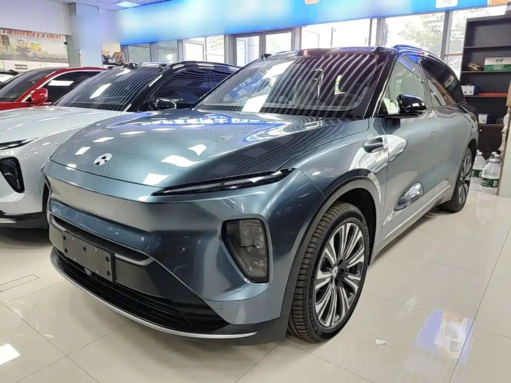 NIO ES8 2024