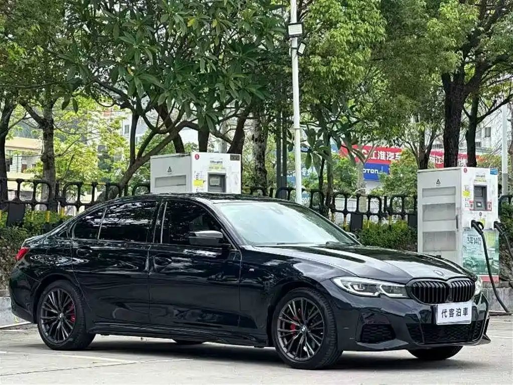 BMW 3 Series 2021