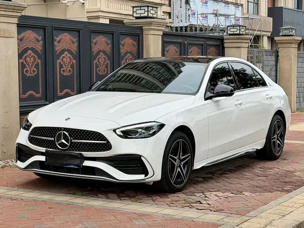 Mercedes-Benz C-Class 2024