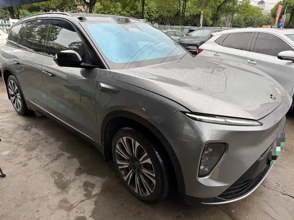 NIO ES8 2023