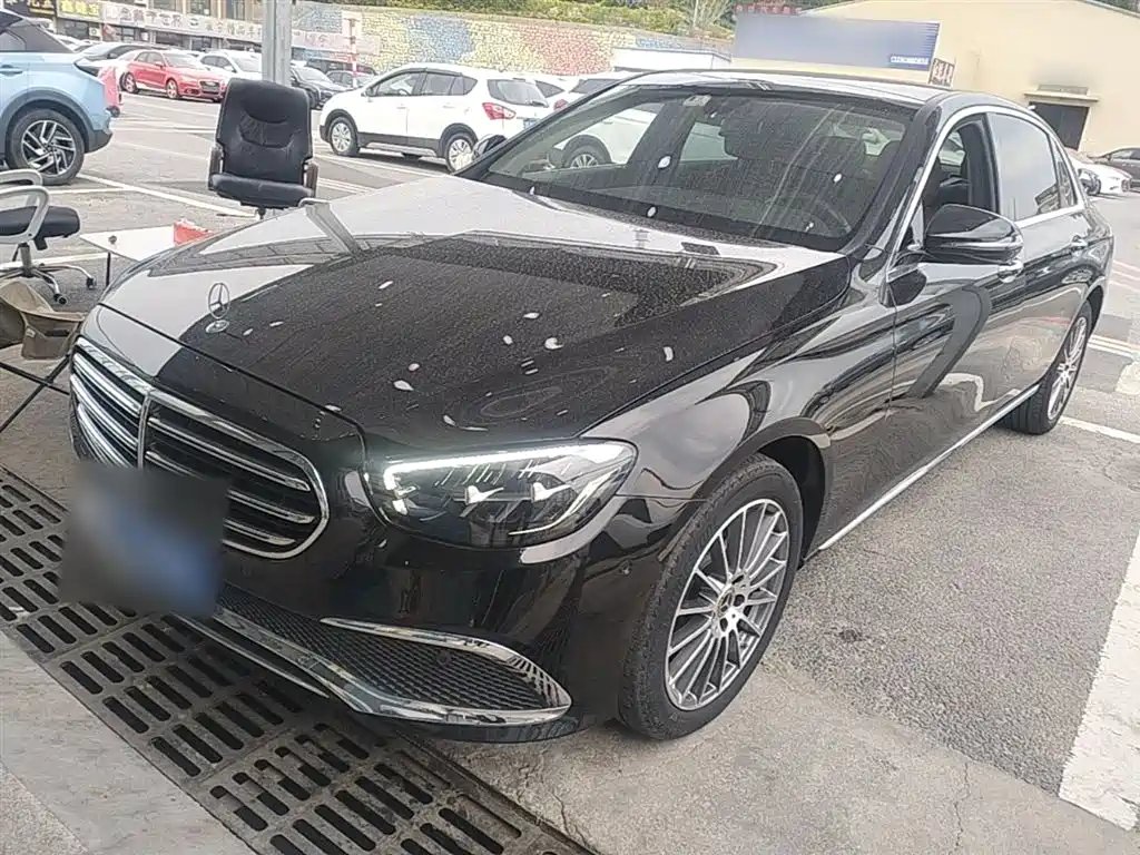 Mercedes-Benz E-Class 2022