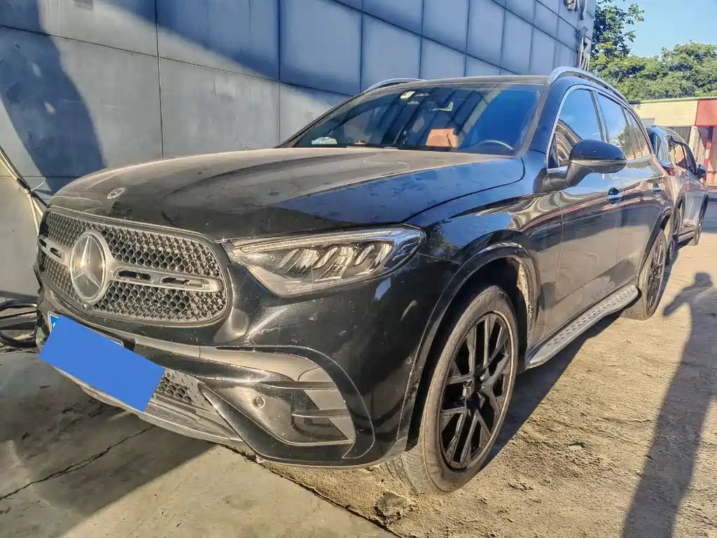 Mercedes-Benz GLC 2023