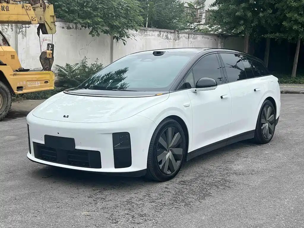 Li Auto Lii6 2025