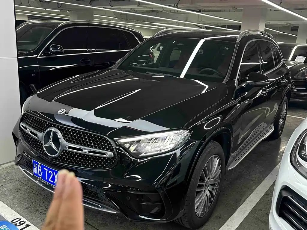 Mercedes-Benz GLC 2023