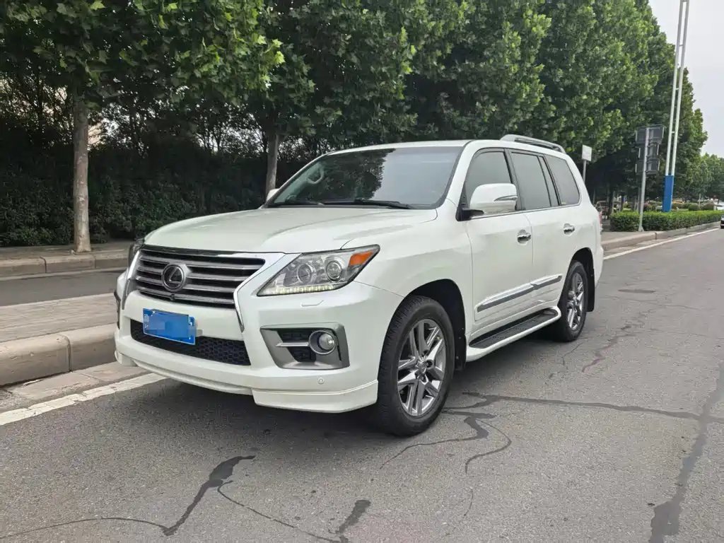 Lexus LX 2014