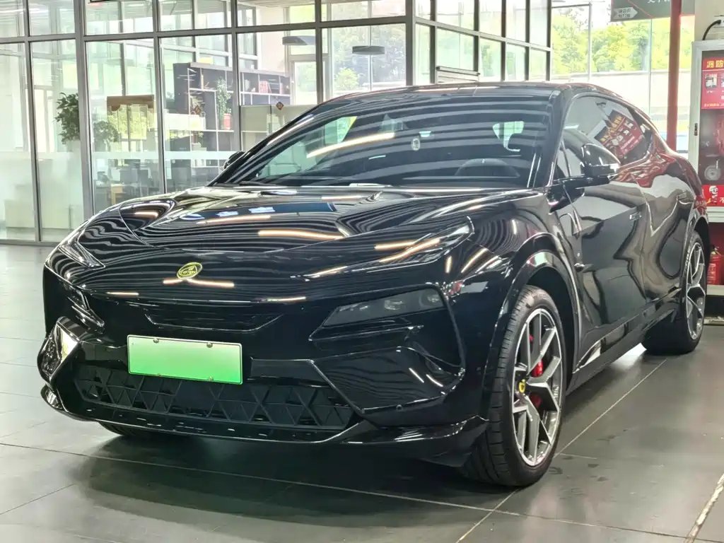 Lotus Eletre 2025
