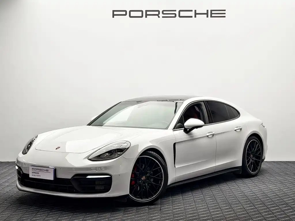 Porsche Panamera 2021