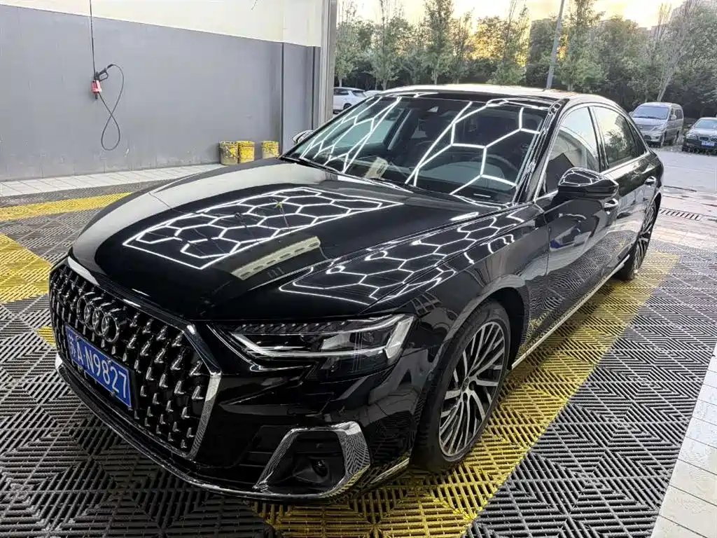 Audi A8 2025