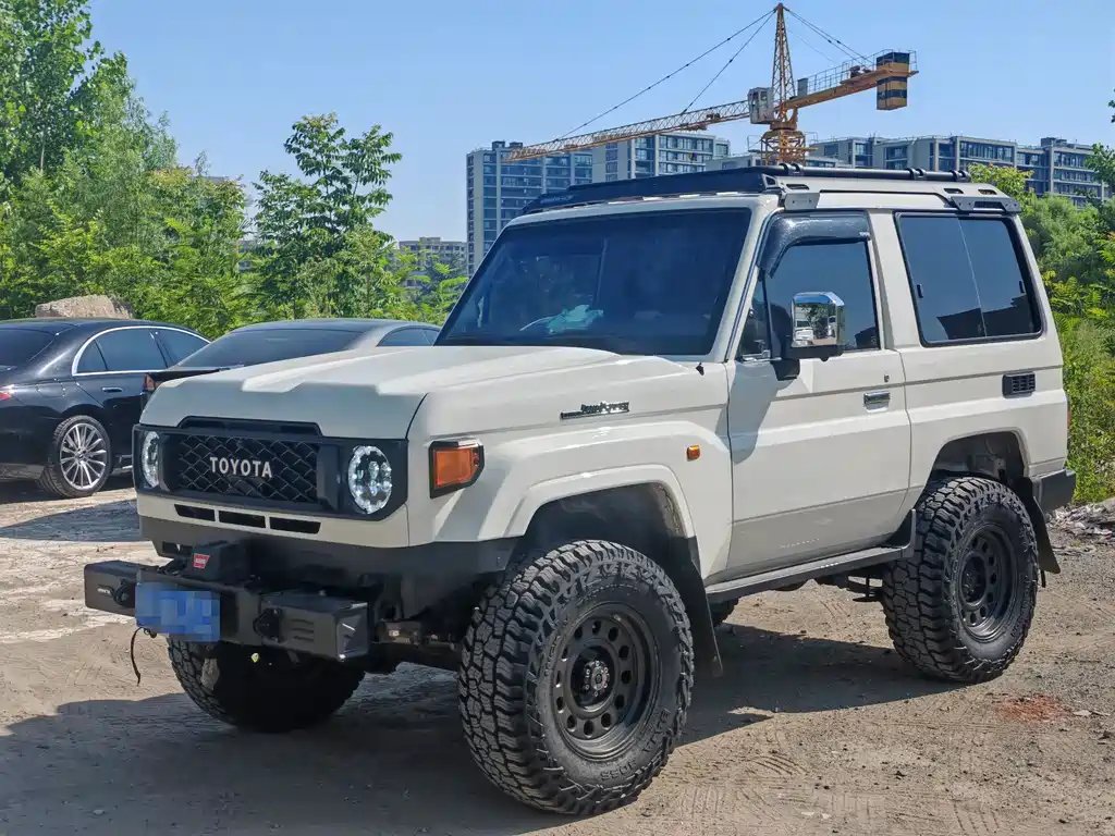 Toyota FJ Cruiser 2024