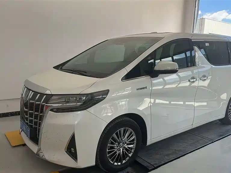 Toyota Alphard 2022