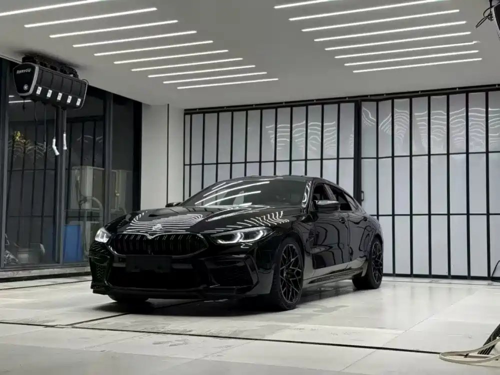 BMW M8 2021 — фото 1 из 5