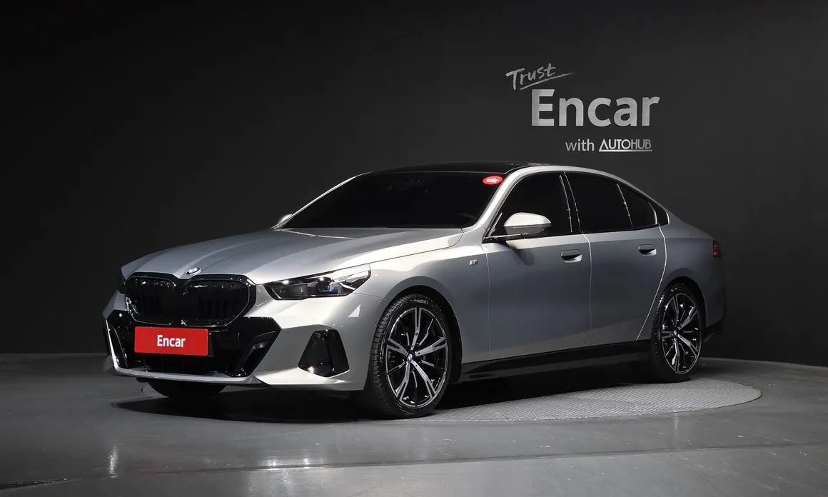 BMW 5-Series 2025