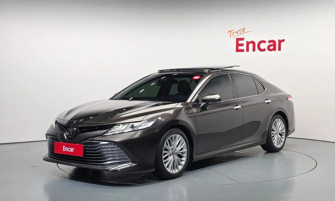 Toyota Camry 2019
