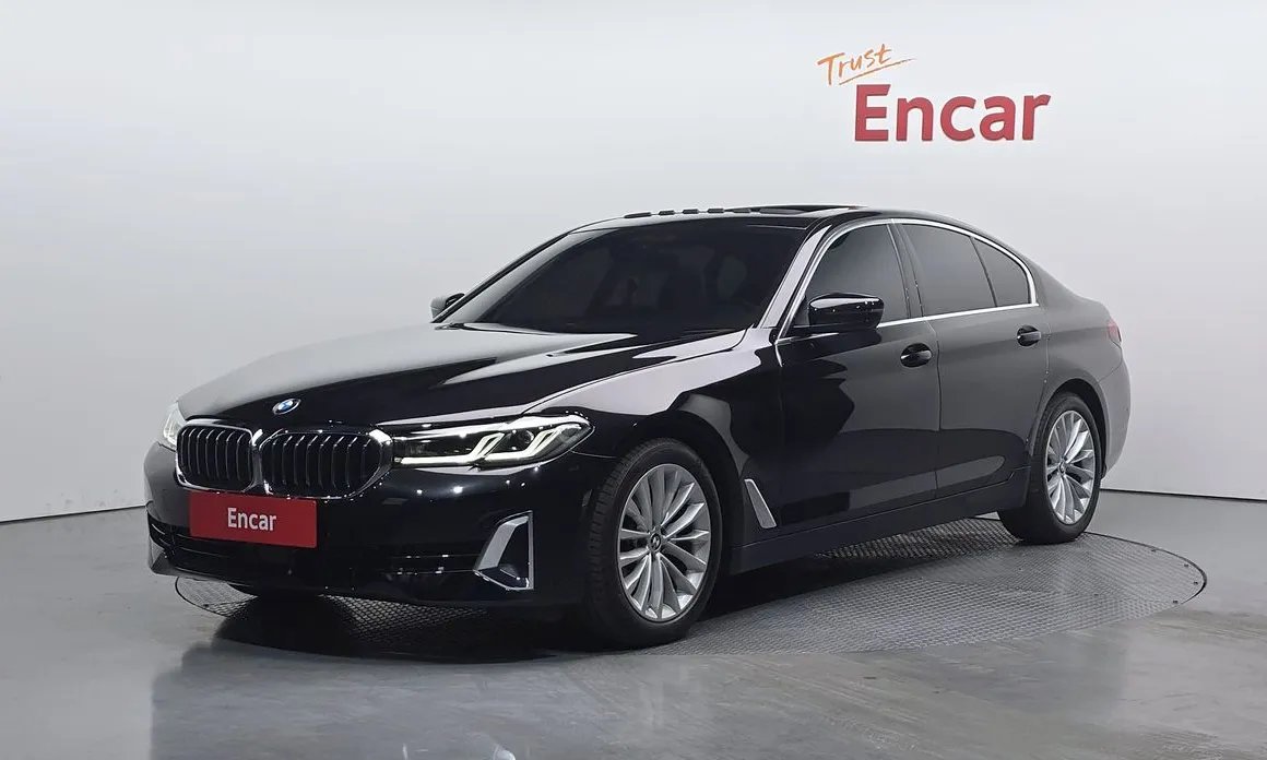 BMW 5-Series 2023