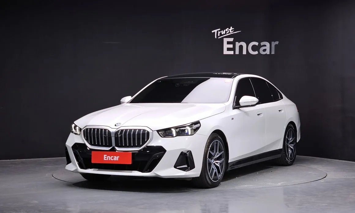 BMW 5-Series 2024