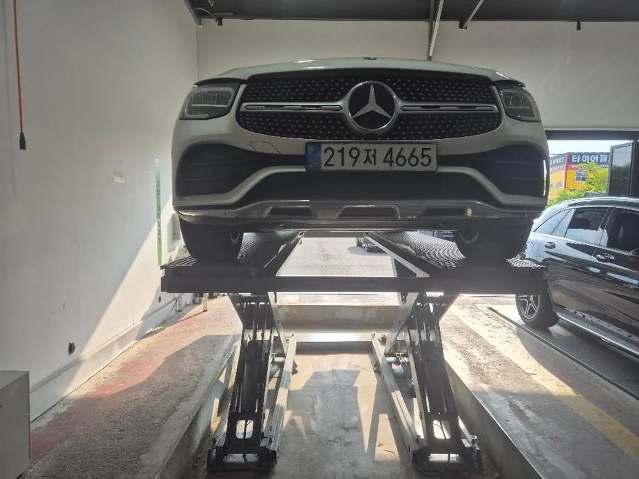 Mercedes-Benz GLC-Class 2023