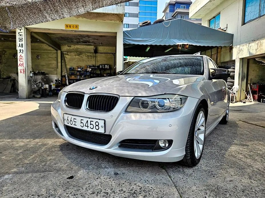 BMW 3-Series 2010