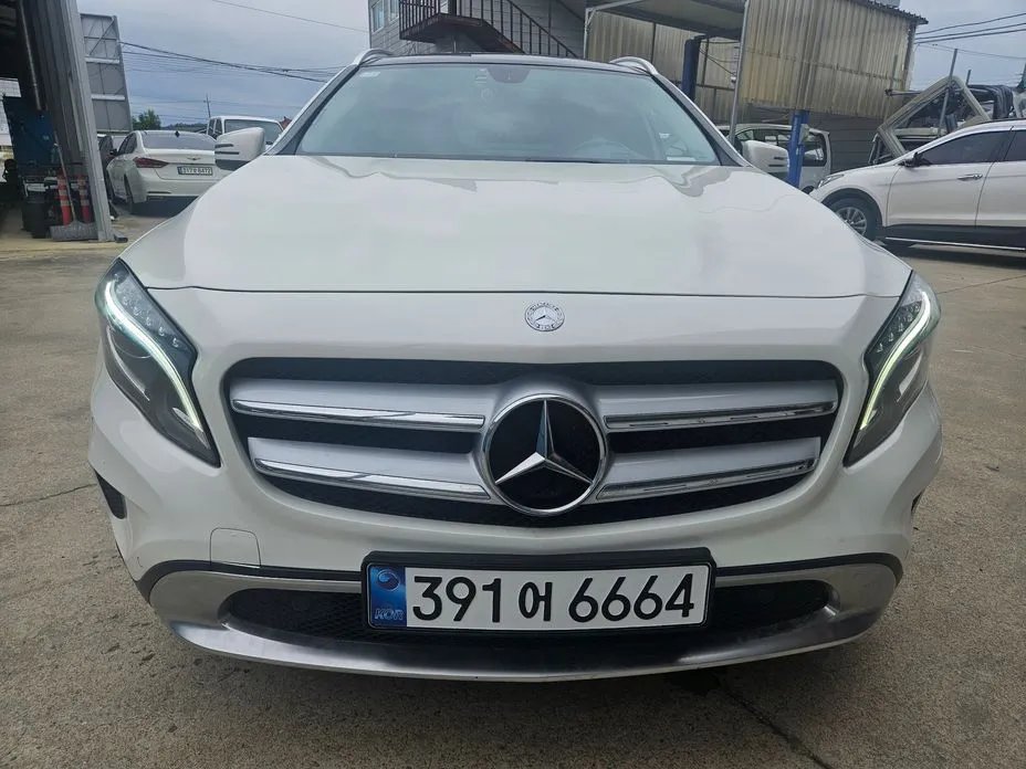 Mercedes-Benz GLA-Class 2015