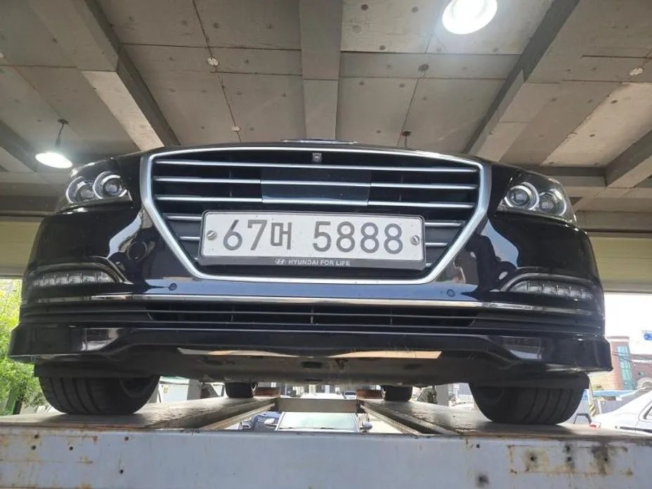 Hyundai Genesis 2016