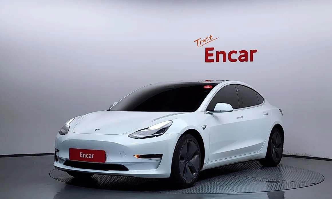 Tesla Model 3 2020