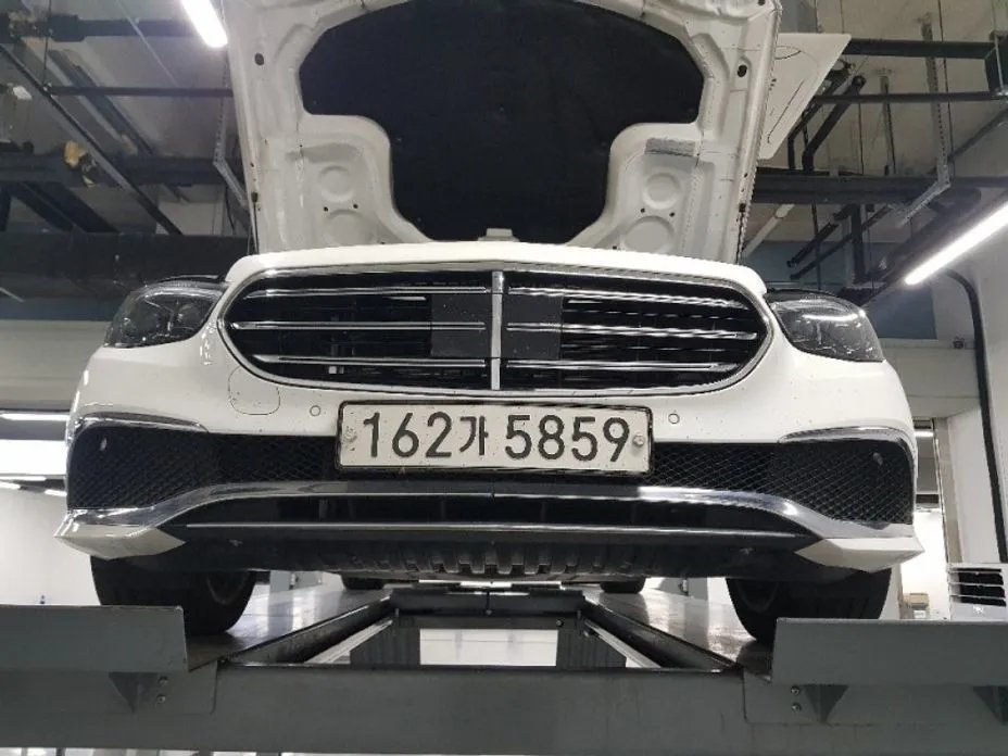 Mercedes-Benz E-Class 2021