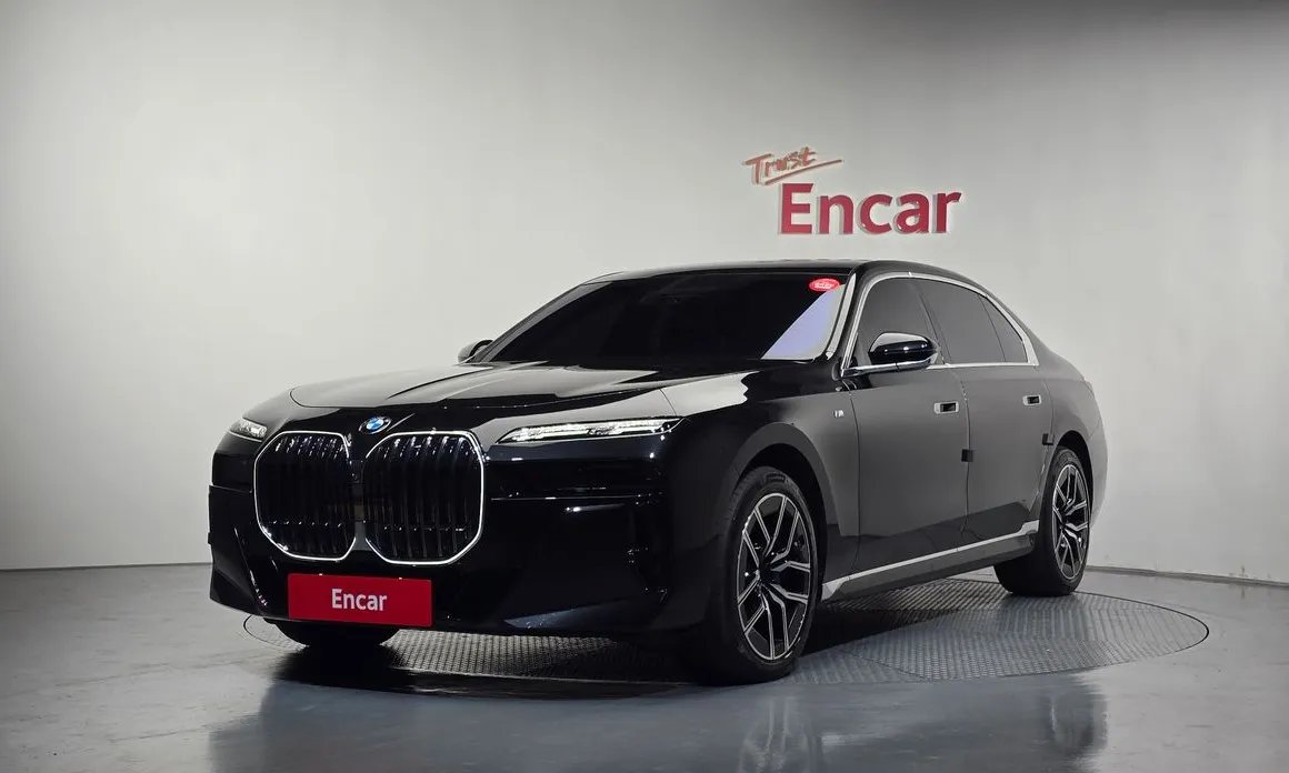 BMW 7-Series 2024