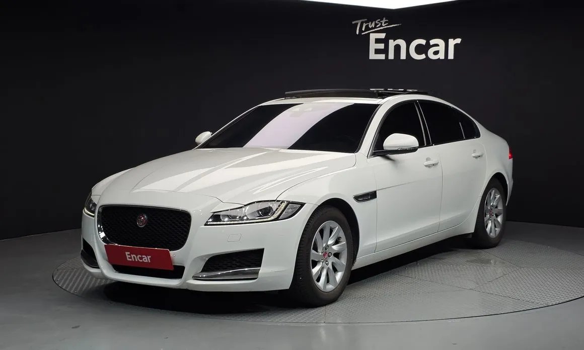 Jaguar XF 2016