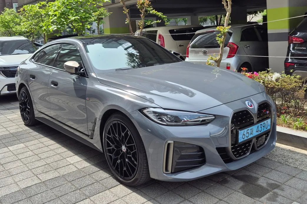 BMW i4 2023