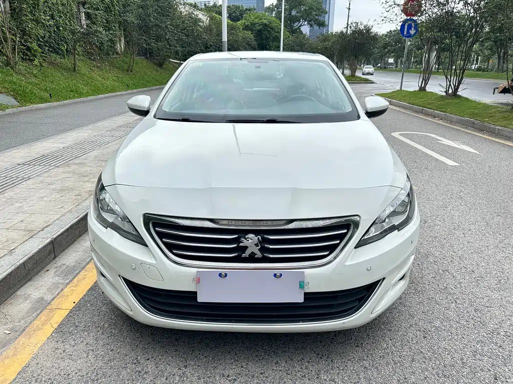 Peugeot 408 2015