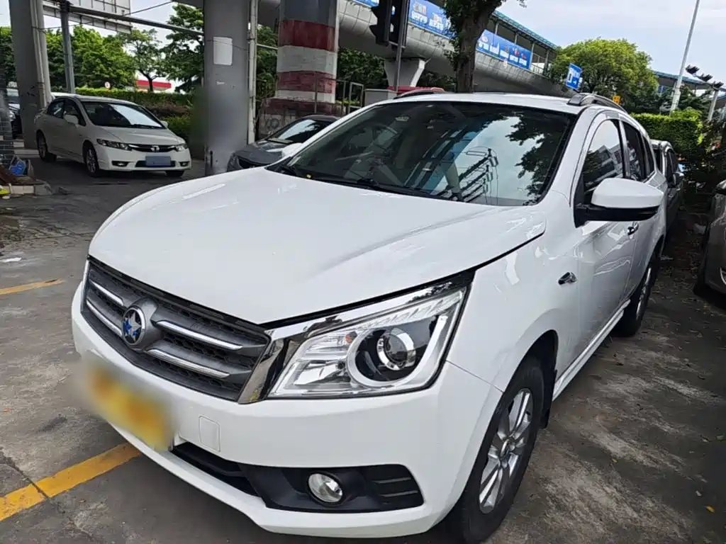 Venucia T70 2016