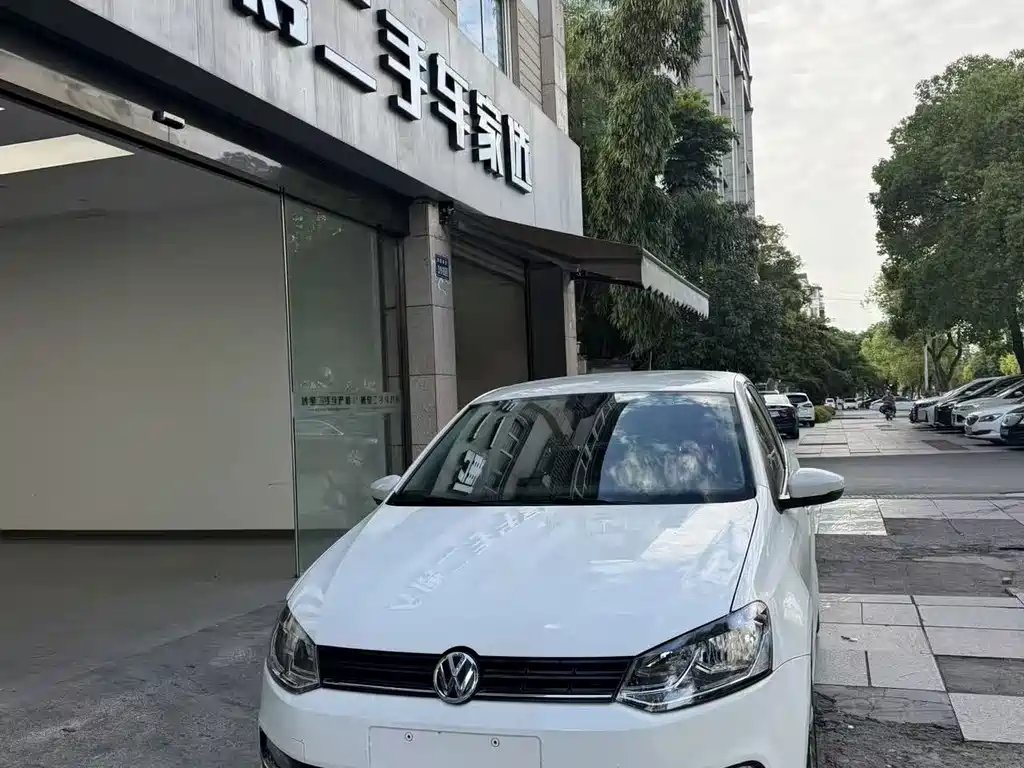 Volkswagen Polo 2014