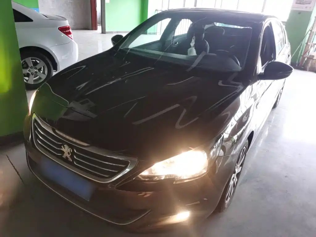 Peugeot 408 2016