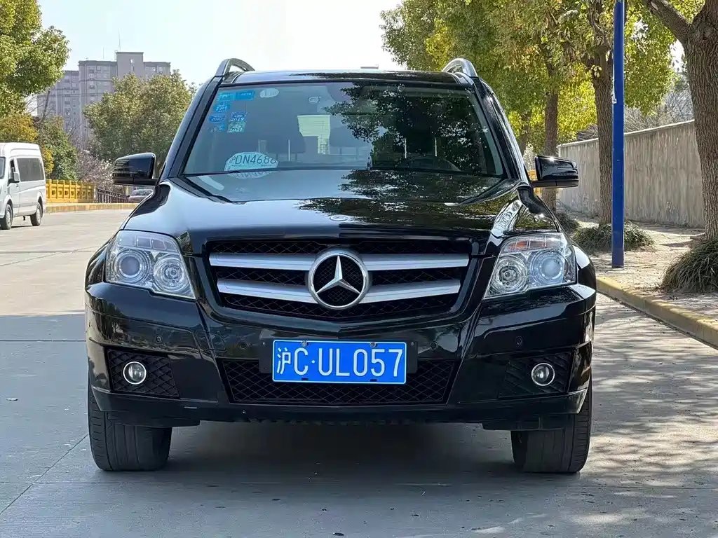 Mercedes-Benz GLK-Class (Import) 2011