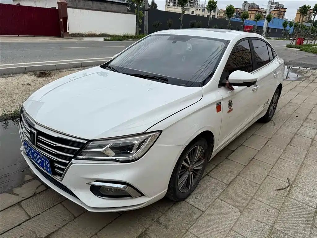 Roewe i5 2019