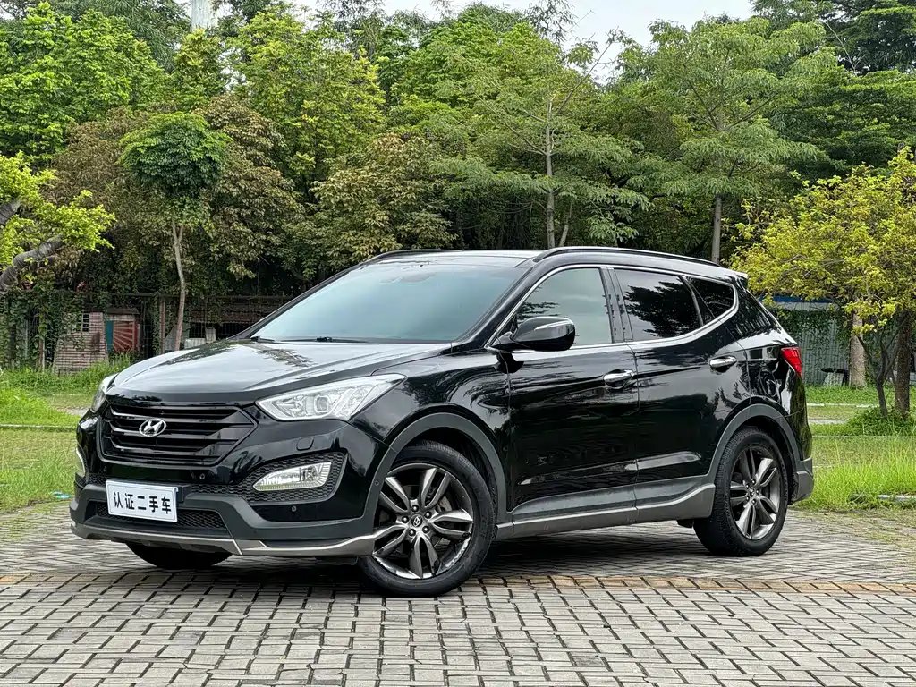 Hyundai Santa Fe (Import) 2014