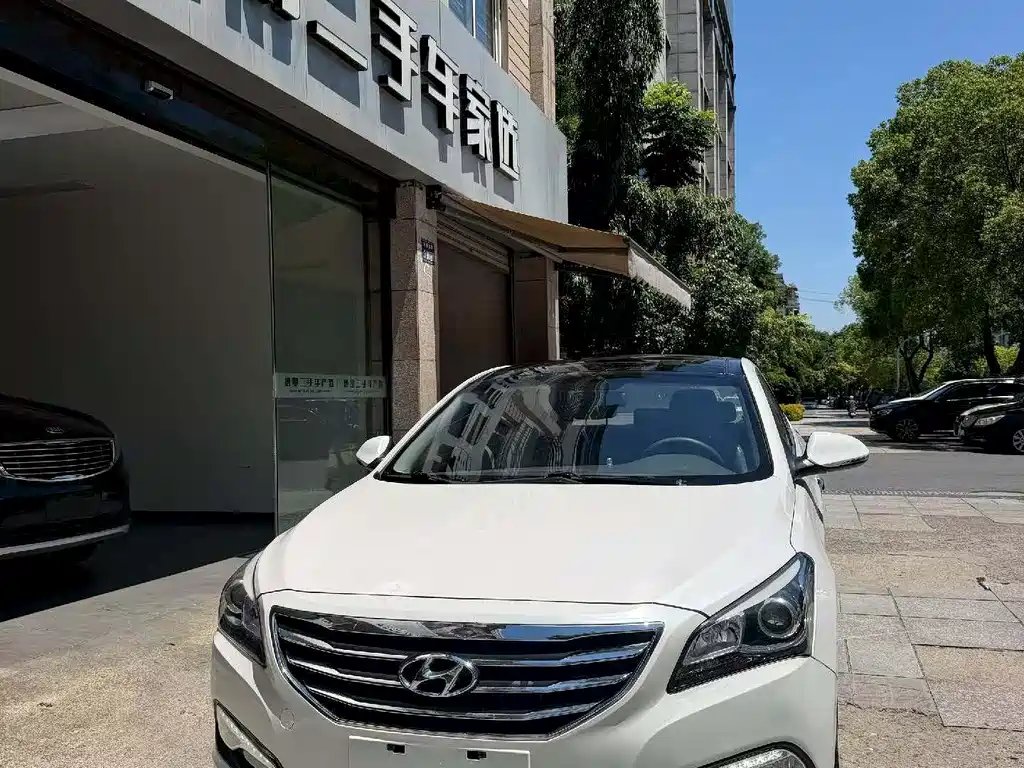 Hyundai Mistra 2015