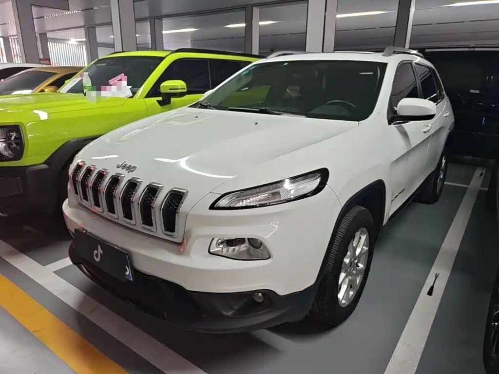 Jeep Cherokee (Import) 2016