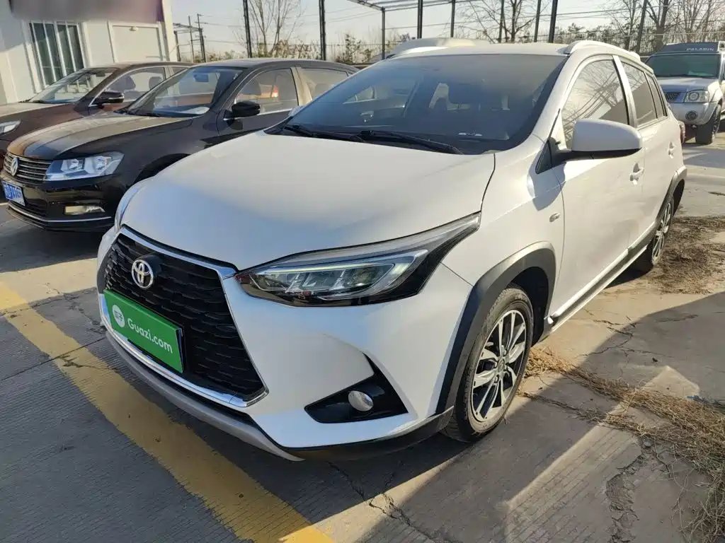 Toyota Yaris L 2022