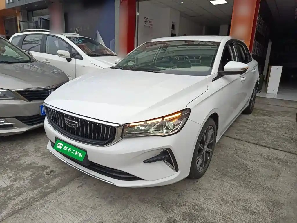 Geely Emgrand 2023