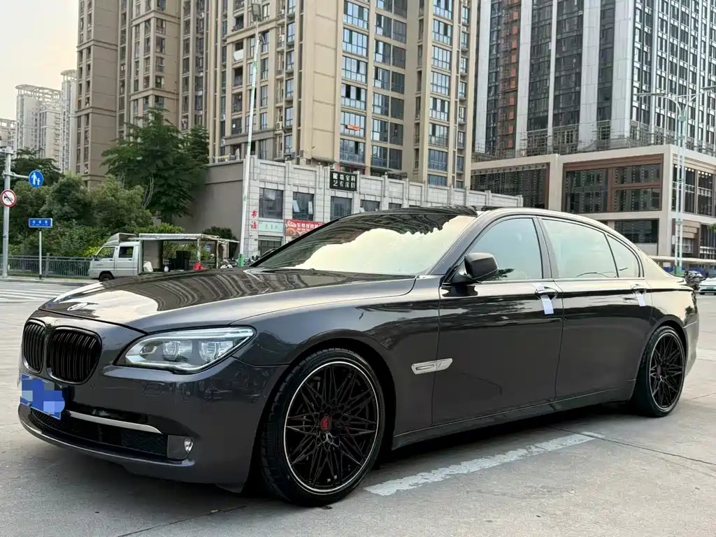 BMW 7 Series 2011