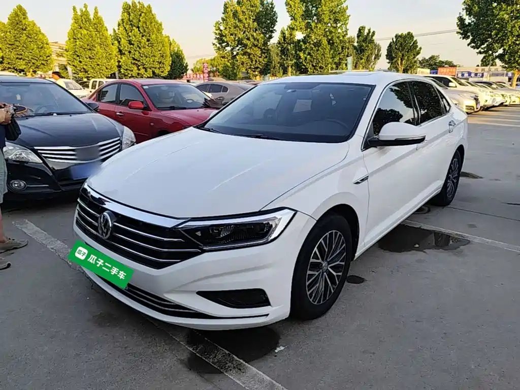Volkswagen Sagitar 2020